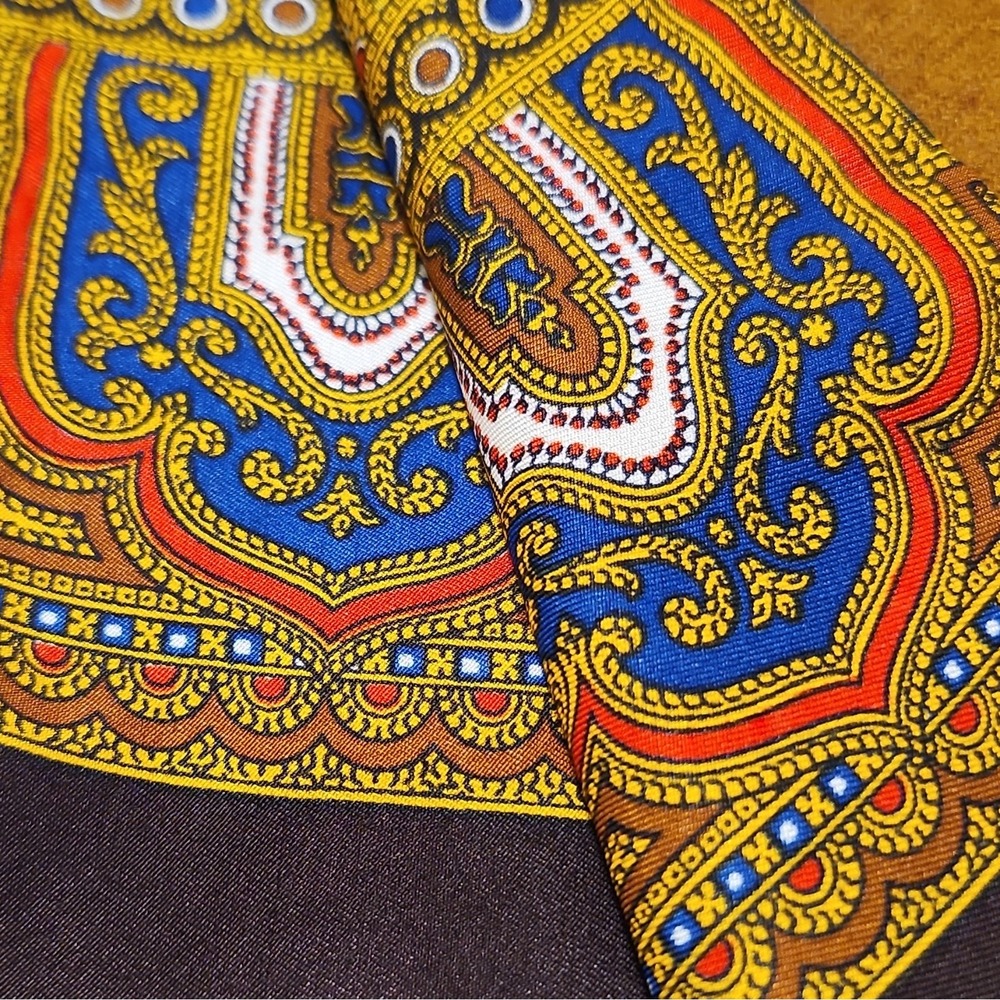 VTG Handcraft Inc Mens Scarf Paisley Silk Lined 50% Cashmere 50% Wool Muffler - Picture 5 of 8